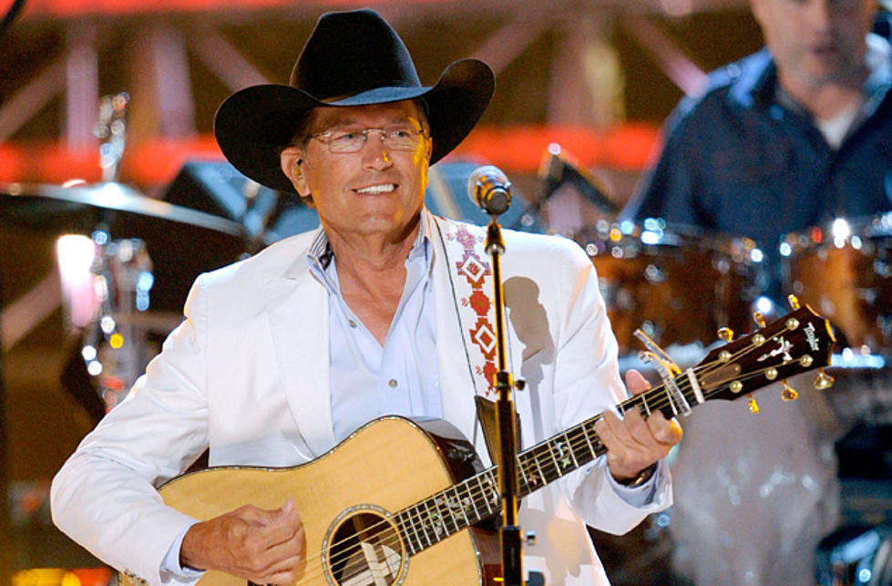 George Strait Sings Garth Brooks At Hall Of Fame Induction[VIDEO]