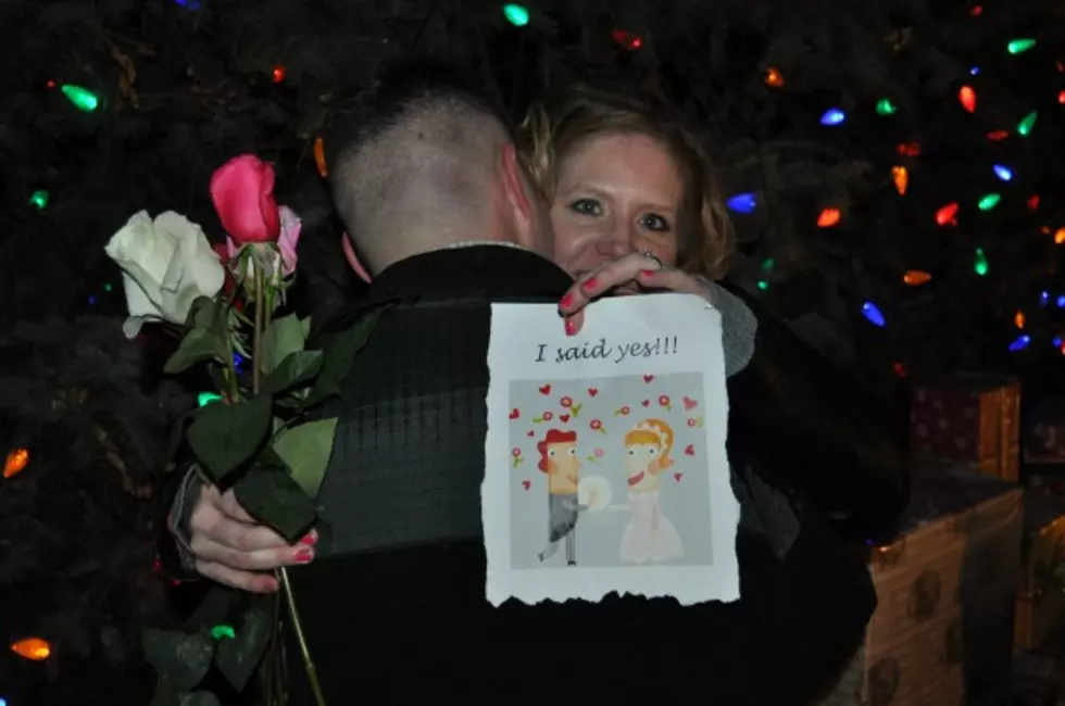 Christmas Lights Tour Limo Ride Leads To Marriage Proposal [PICTURES]