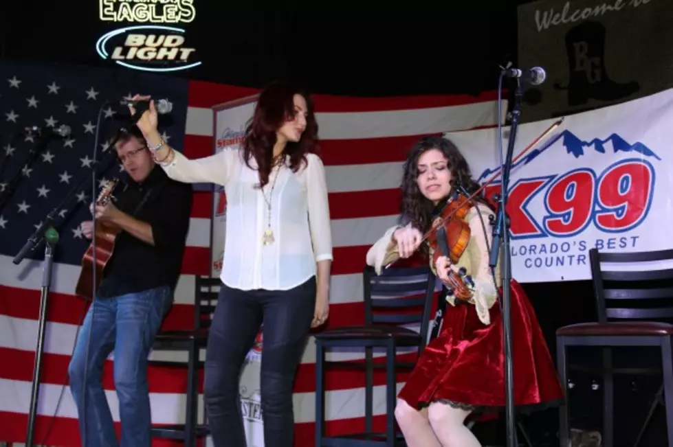 Katie Armiger Shares Single &#8220;Safe&#8221;  With Fans at The Boot Grill  [VIDEO &#8211; PICTURES]