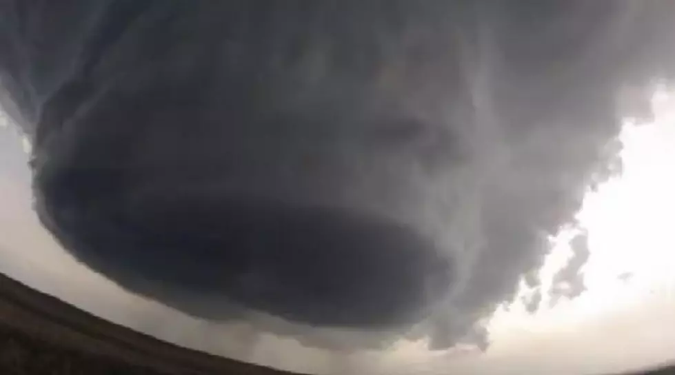 Supercell Storm Develops Over Newcastle Wyoming in Time-Lapse Video