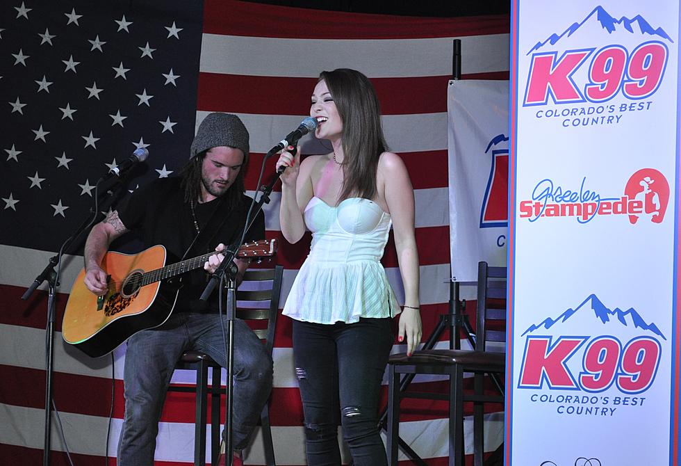Canada’s Female Vocalist of the Year Kira Isabella Performs at Boot Grill [PICTURES]
