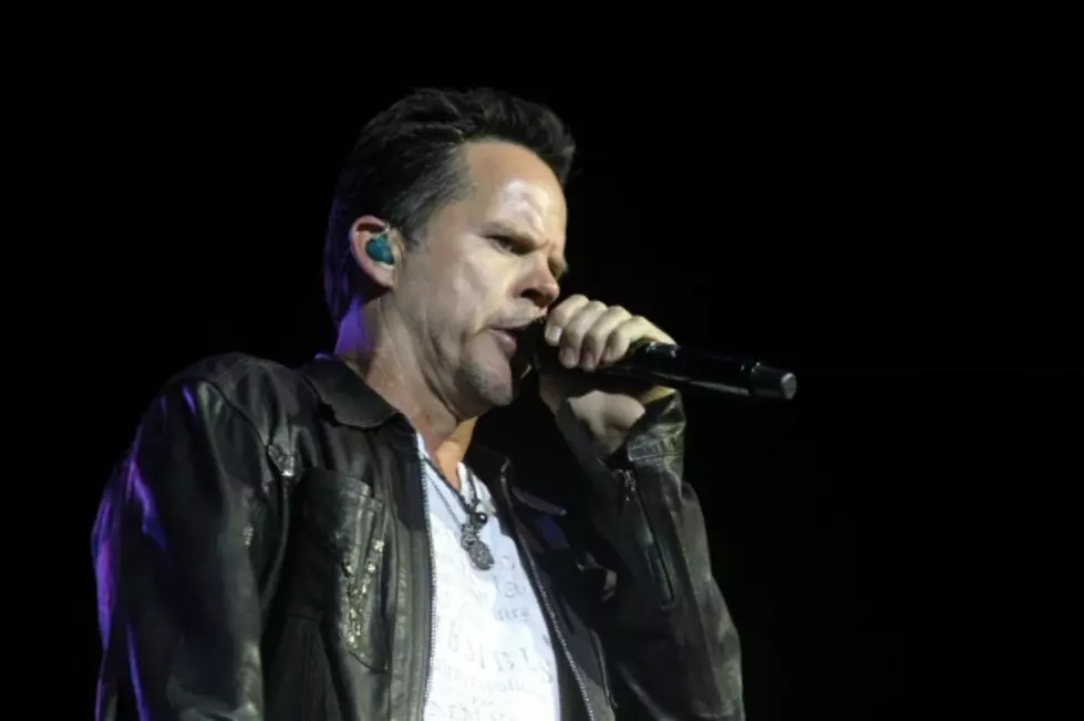 Gary Allan Proves He&#8217;s Still the Coolest Guy in Country Music at Cheyenne Frontier Days [PICTURES]