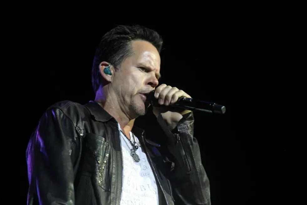 Gary Allan Proves He’s Still the Coolest Guy in Country Music at Cheyenne Frontier Days [PICTURES]