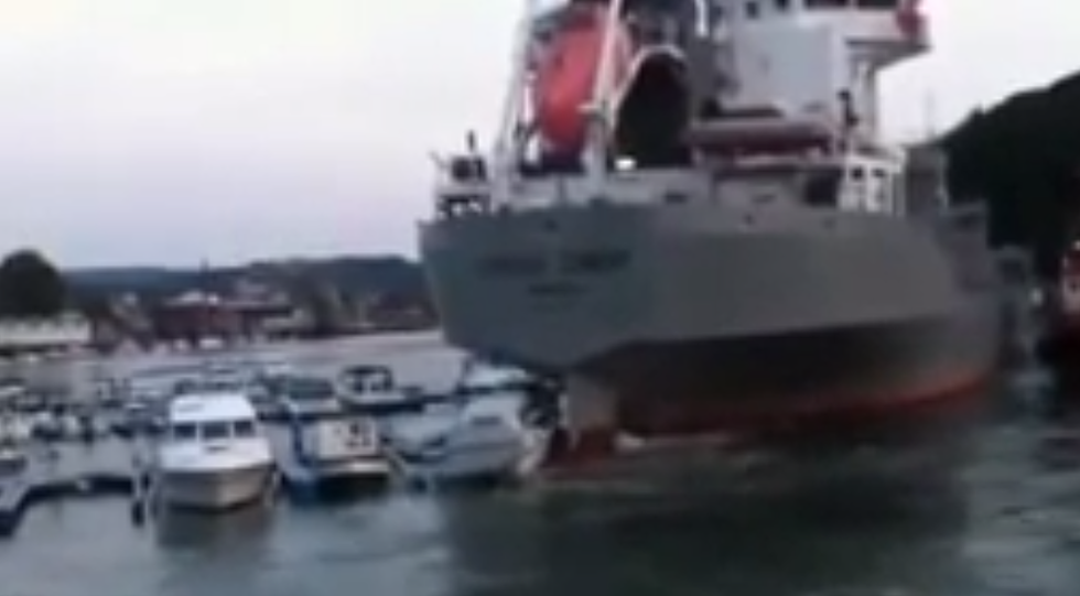 Norwegian Ship Carrying Cement Sinks Boats at Dock [VIDEO]