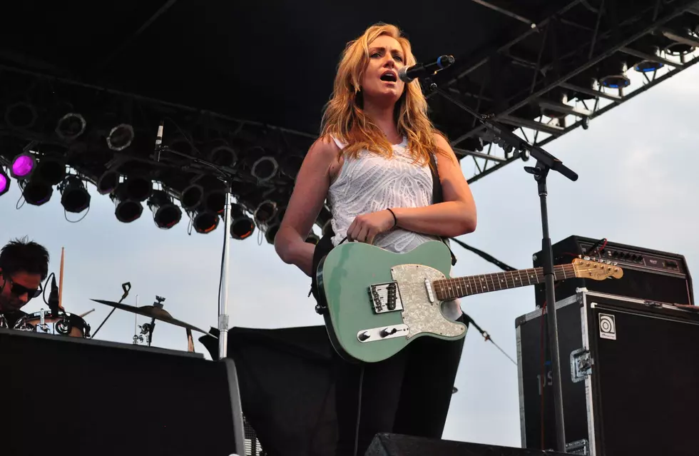 Clare Dunn to Perform Free Show at Budweiser Brewery
