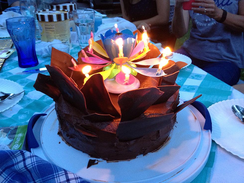 The Coolest Birthday Cake You Will See Today [VIDEO]