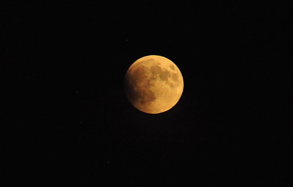 Lunar Eclipse Puts on Show We Have Not Seen in 33 Years [PICTURES]
