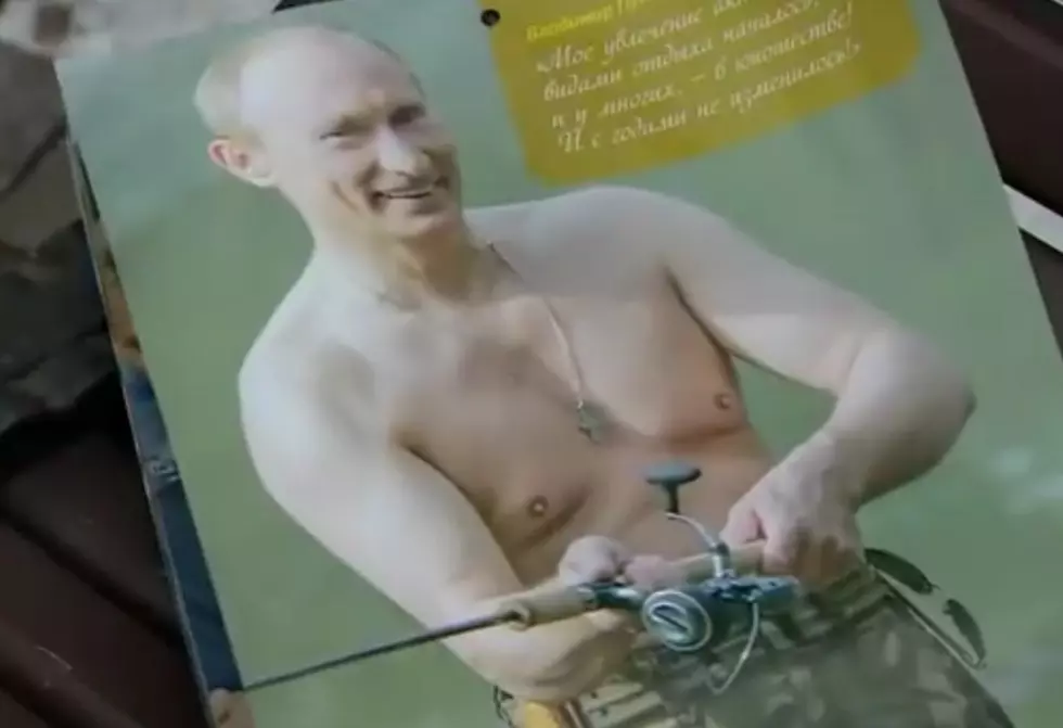 Russian President Vladimir Putin Appears Shirtless in New 2016 Calendar