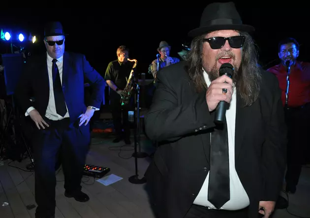 Brian &#038; Todd Perform as Blues Brothers at Kenny Cordova&#8217;s Last Show [PICTURES]