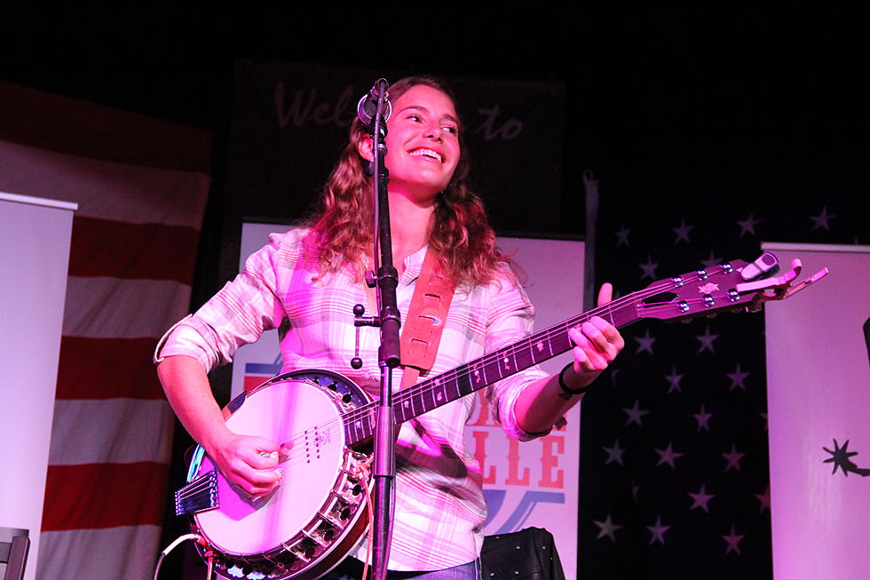 Caroline Jones Live at The Boot Grill – New From Nashville [PHOTOS]
