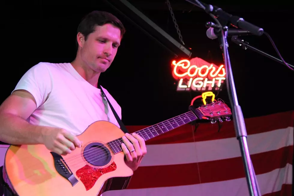 Walker Hayes New From Nashville at the Boot Grill [PICTURES]