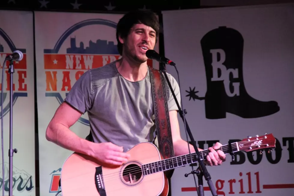 Morgan Evans Brings Crowd to Their Feet at Boot Grill [PICTURES]