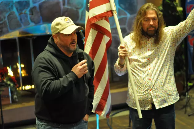 Auction Raises Over $11,000 For Honor Flight on Veterans Day [PICTURES]