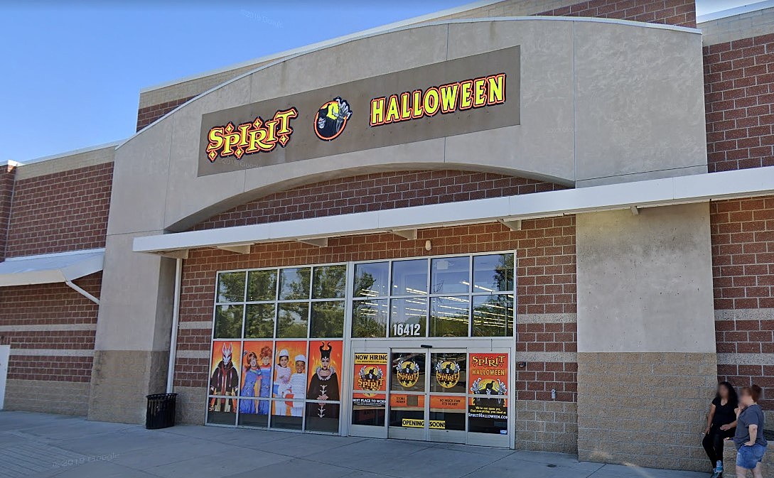 spirit halloween locations