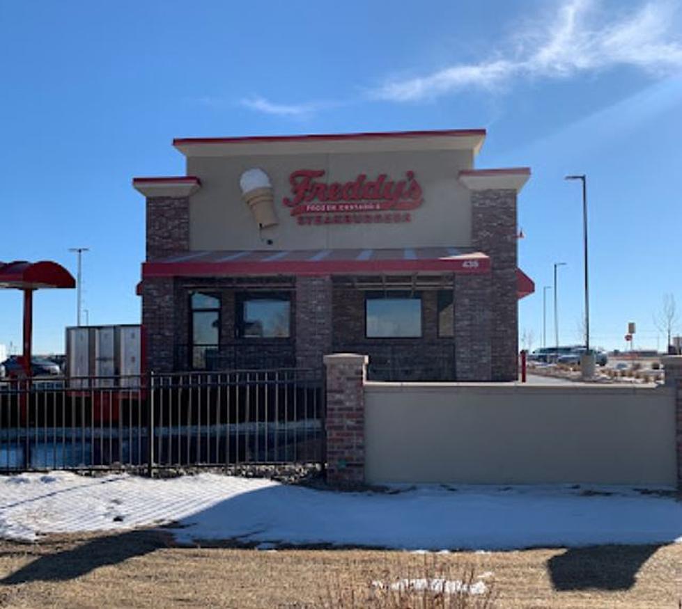 Let&#8217;s Eat&#8211;Freddy&#8217;s Steakburgers In Windsor Is Officially Open