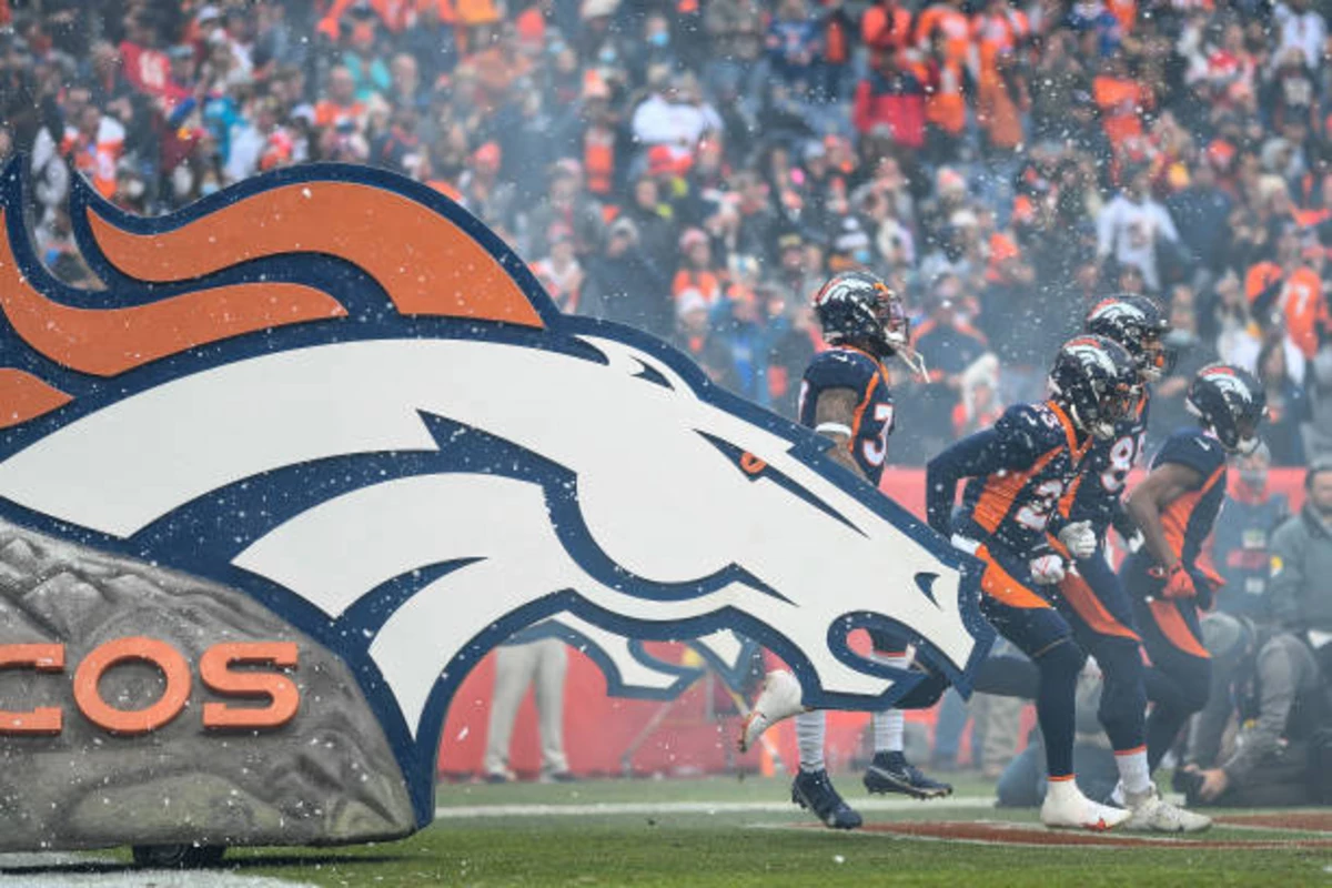 Denver Broncos fans liked what they saw from Russell Wilson vs. Raiders -  Mile High Report