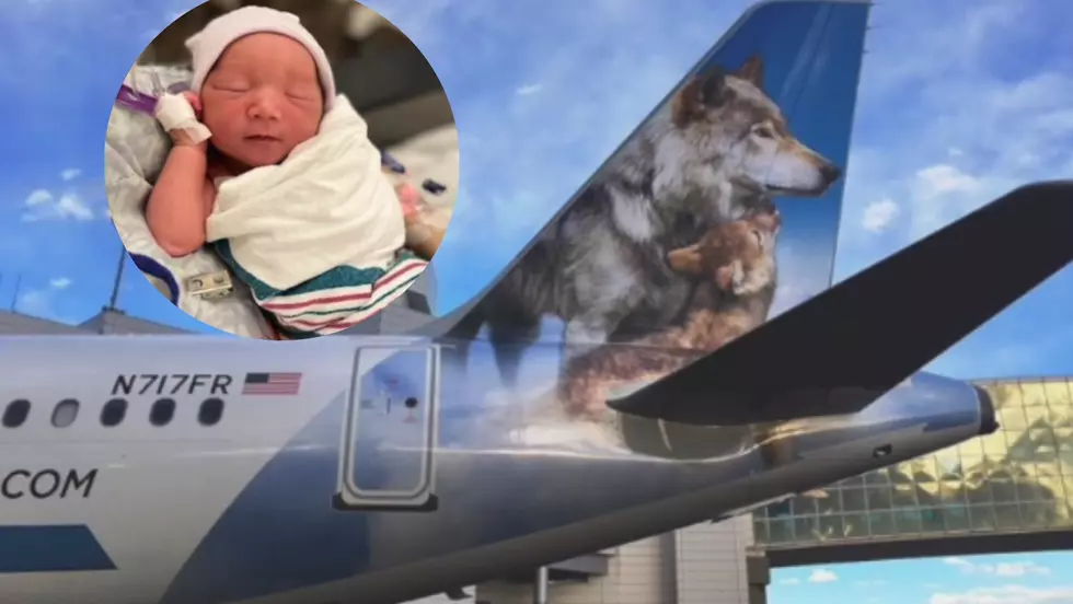 Woman Goes Gives Birth on Flight From Colorado&#8217;s DIA