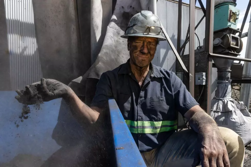Mike Rowe Visits Northern Colorado on an Episode of Dirty Jobs