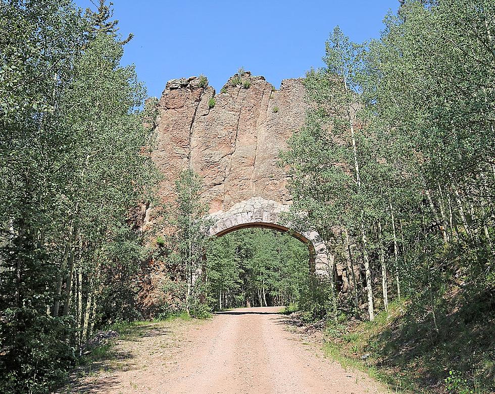What’s the Story Behind Colorado’s Apishapa Arch?