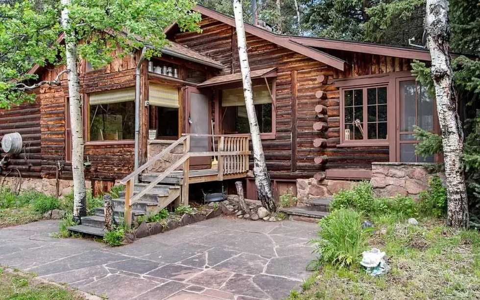 Cozy Cabin on Colorado’s St. Vrain River Offers Waterfront Bliss
