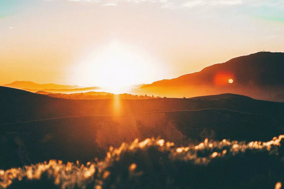 Does Colorado Prefer Nightlife or Waking Up Early?