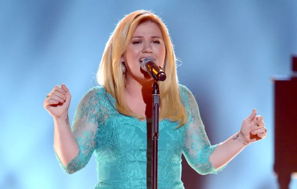 Kelly Clarkson, Scotty McCreery Back To ‘American Idol’