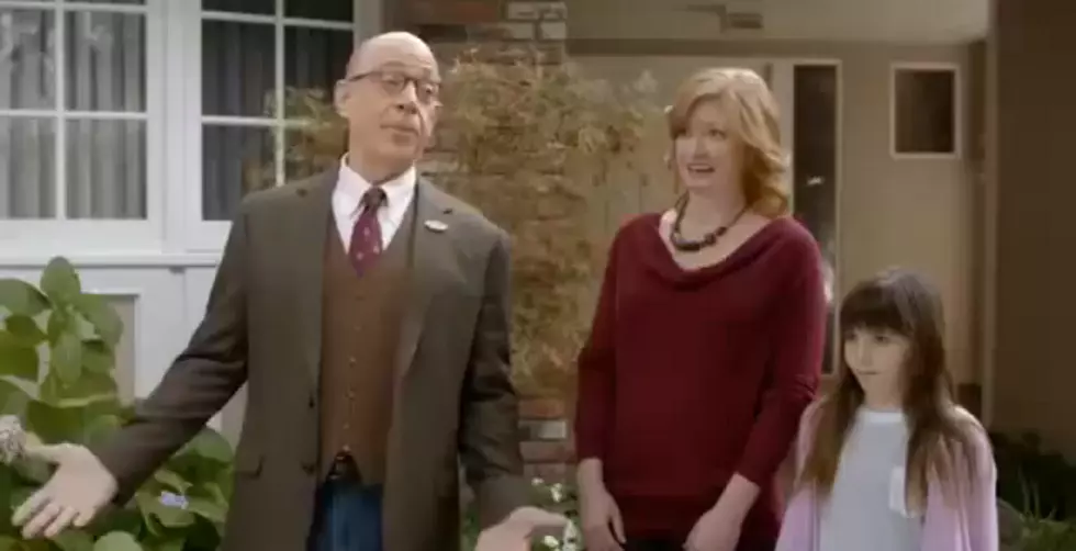 That Professor Guy in the Farmers Insurance Television Commercials Sure Looks Familiar