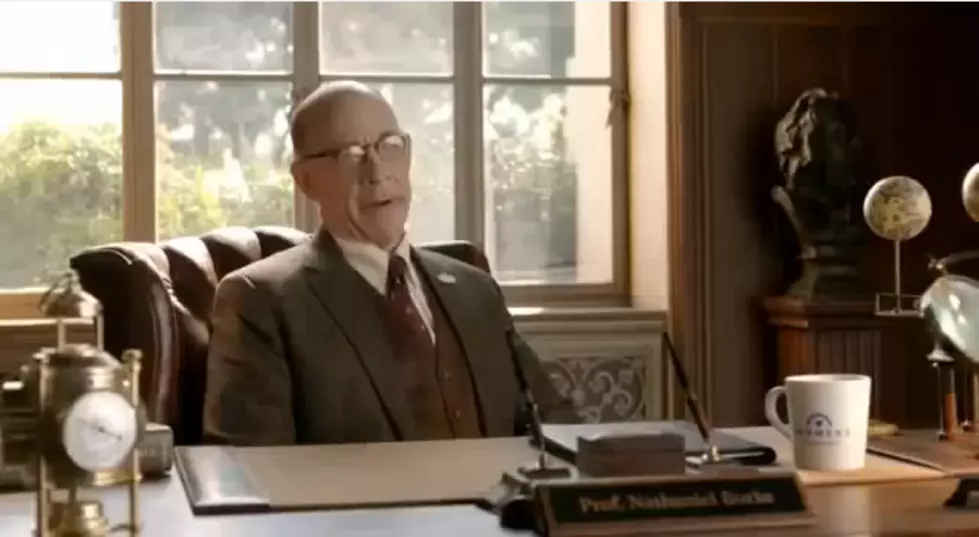 That Professor Guy in the Farmers Insurance Television Commercials Sure Looks Familiar