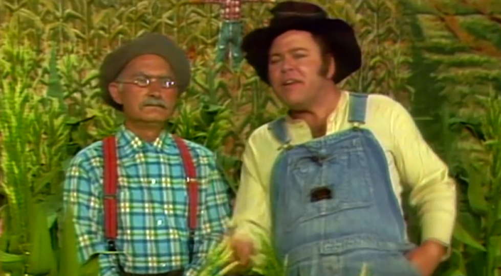 Happy Birthday Roy Clark. Check out the Story behind &#8216;Hee Haw&#8217;