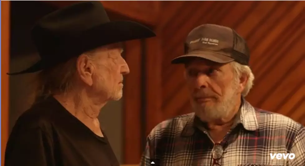 Willie and Merle Receive CMA Awards Nomination for &#8216;Django and Jimmie&#8217;