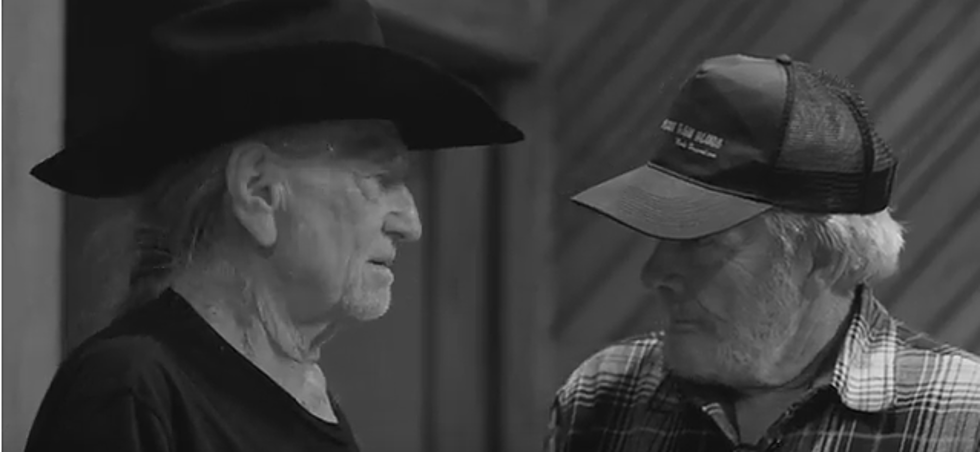 Willie Nelson Pays A Beautiful Stirring Tribute To His Friend Merle Haggard