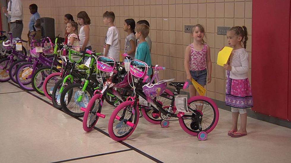 Terry Redlin Elementary Students Find Out It Pays to Have Perfect Attendance