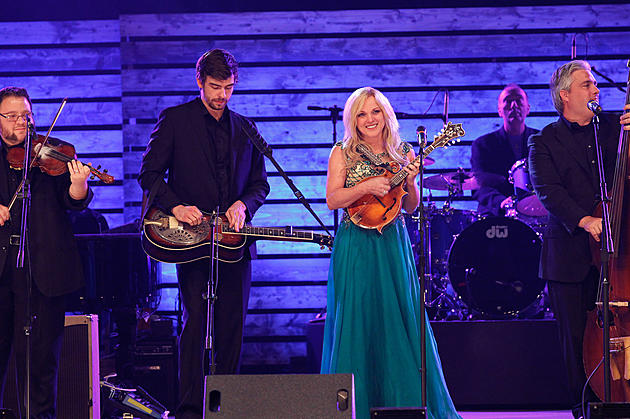 Get to Know Rhonda Vincent a Little