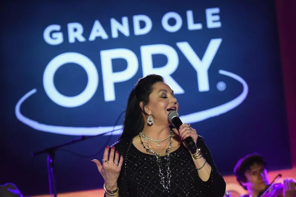 Crystal Gayle’s First New Album In 16 Years