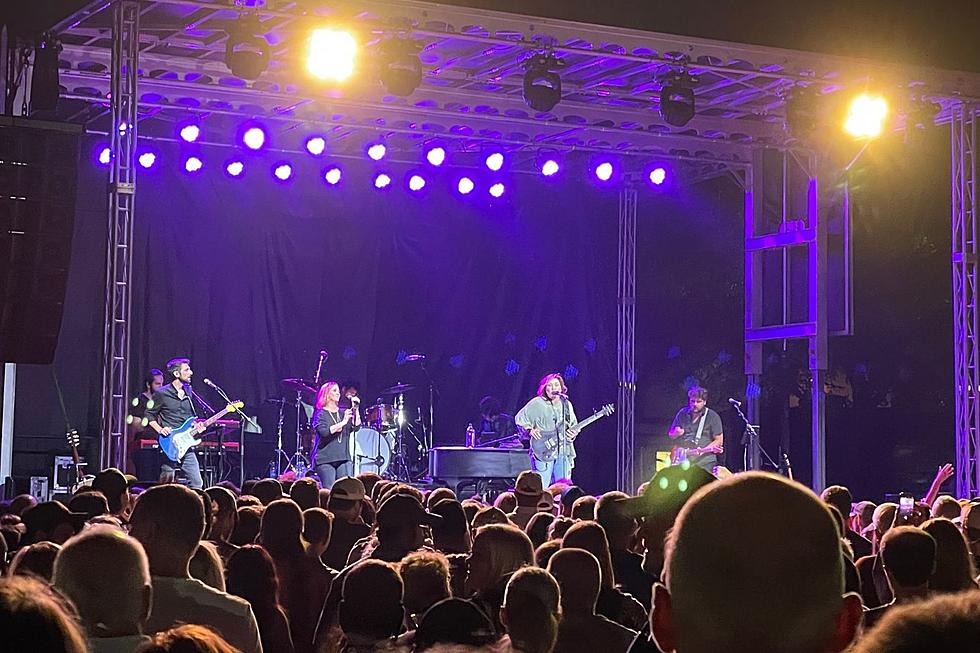 Jo Dee Messina Rocks “Riverboat Days” In Yankton, South Dakota