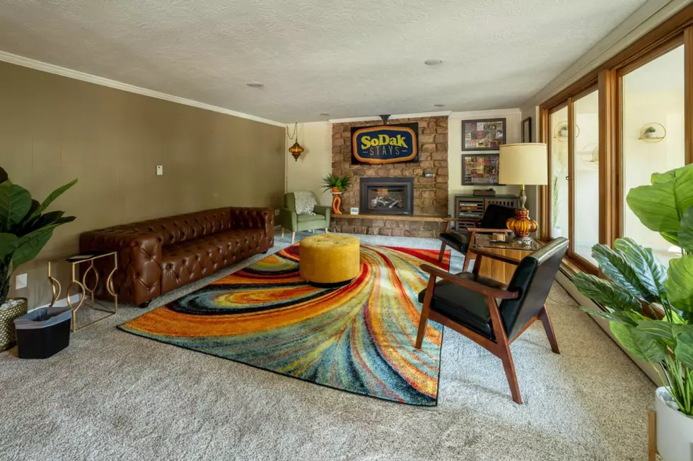 We Found The "Grooviest" Sioux Falls Airbnb- Check It Out