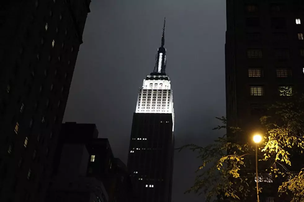 Gunman Kills 1, Wounds 8 at Empire State Building