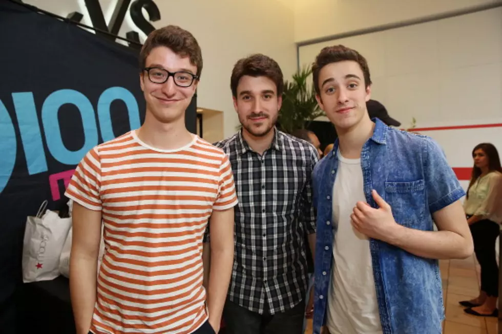 Who Sings that SpongeBob &#8216;I&#8217;m Ready&#8217; Song? Meet AJR