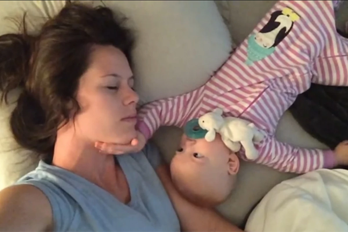 Мамочки спят видео