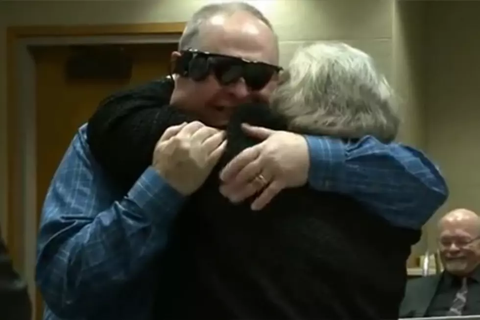 Minnesota Man Sees Wife for the First Time in a Decade with Bionic Eye