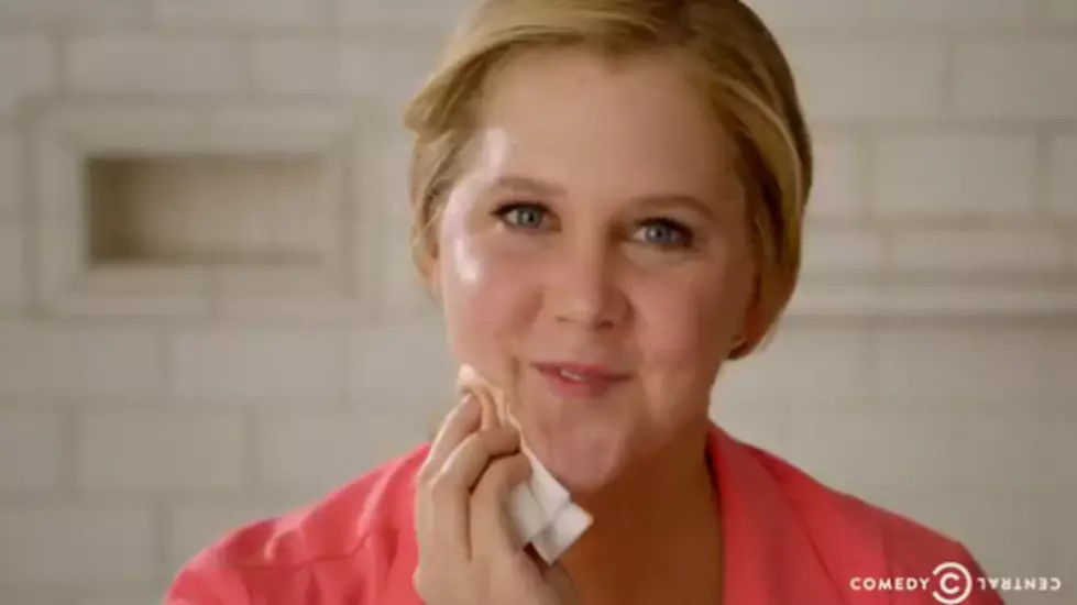 Amy Schumer Asks If Men Really Want a Natural Beauty