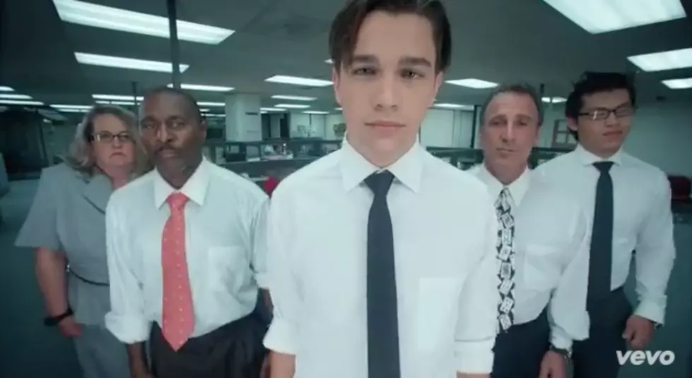 Austin Mahone Does &#8216;Dirty Work&#8217; In &#8216;Office Space&#8217; Inspired Music Video