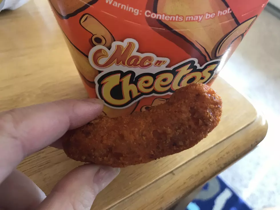 Tasha Tries Mac n&#8217; Cheetos from Burger King