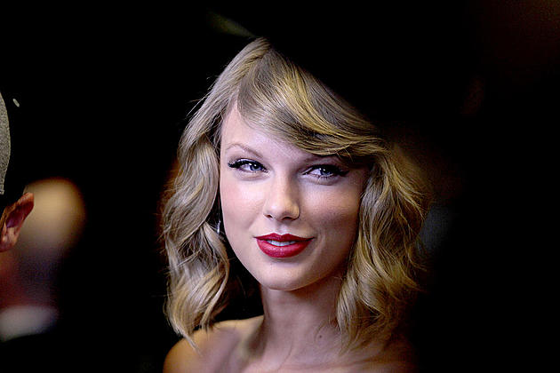 Man Calls Police, Demands to See His Wife, Taylor Swift