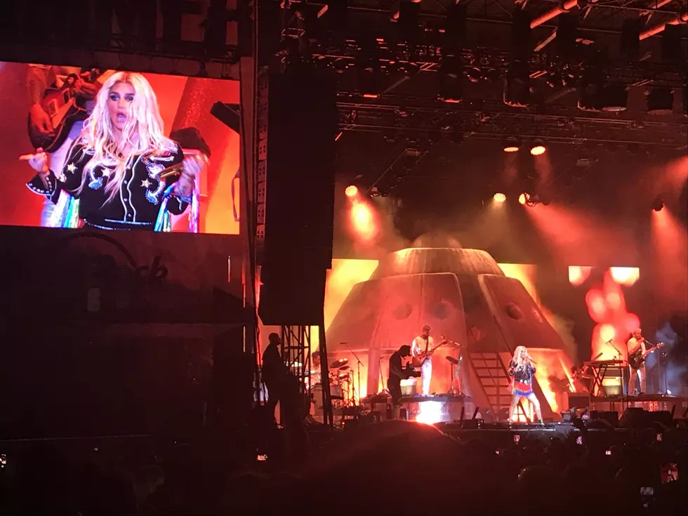 Kesha Brings Rainbows and Glitter and Confetti, Oh My!