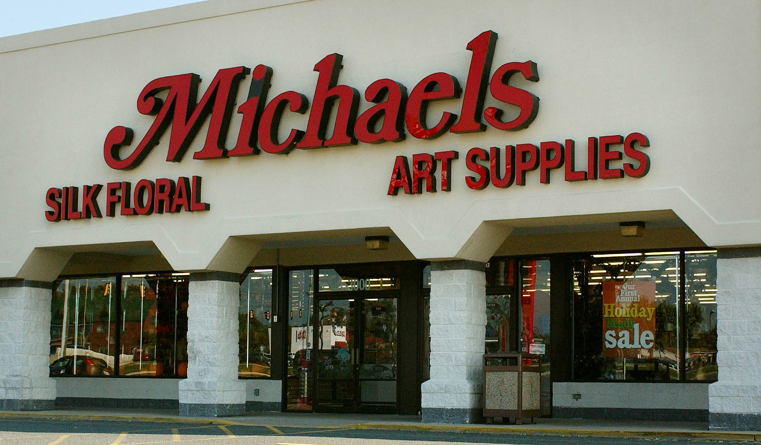 Michaels arts and crafts chain to be sold to private firm for $5