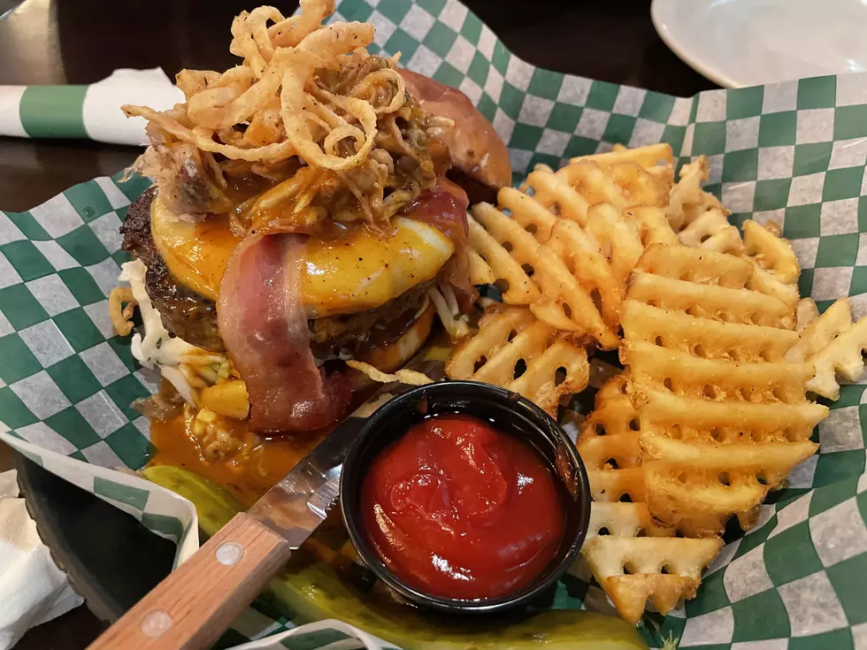 Downtown Burger Battle: Blarney Stone Pub's The Golden Porker 