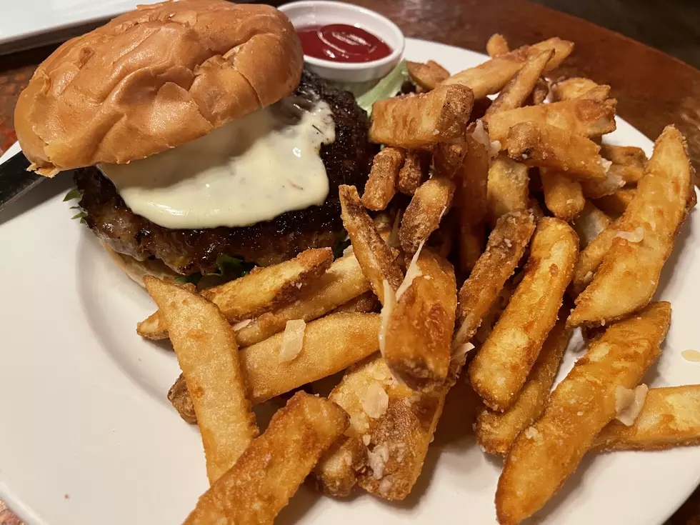 Downtown Burger Battle: Crawford’s The Brie and Apple Burger