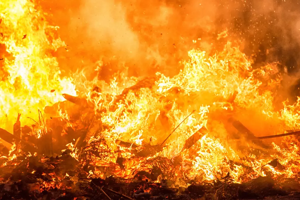 Train Derails, Erupts Into Flames Near Sibley