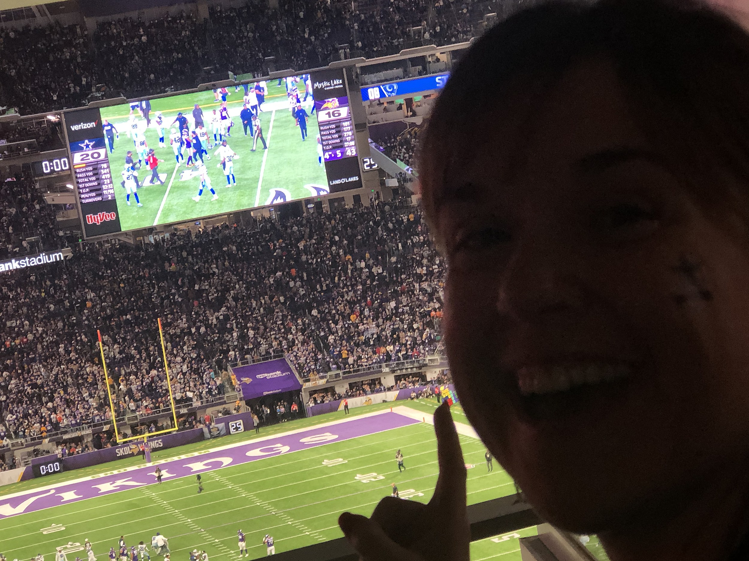 First Official Minnesota Vikings Game at U.S. Bank Stadium